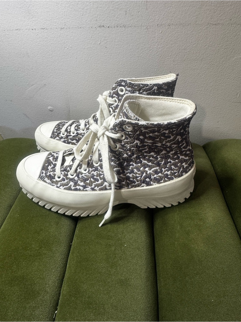 Converse Chuck Taylor All Star Lugged 2.0 Jacquard Converse size 8 1/2 - Picture 5 of 10